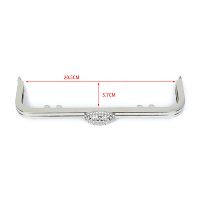 El marco del corchete del beso del embrague del monedero grabó en relieve ISO9001 ligero y conveniente